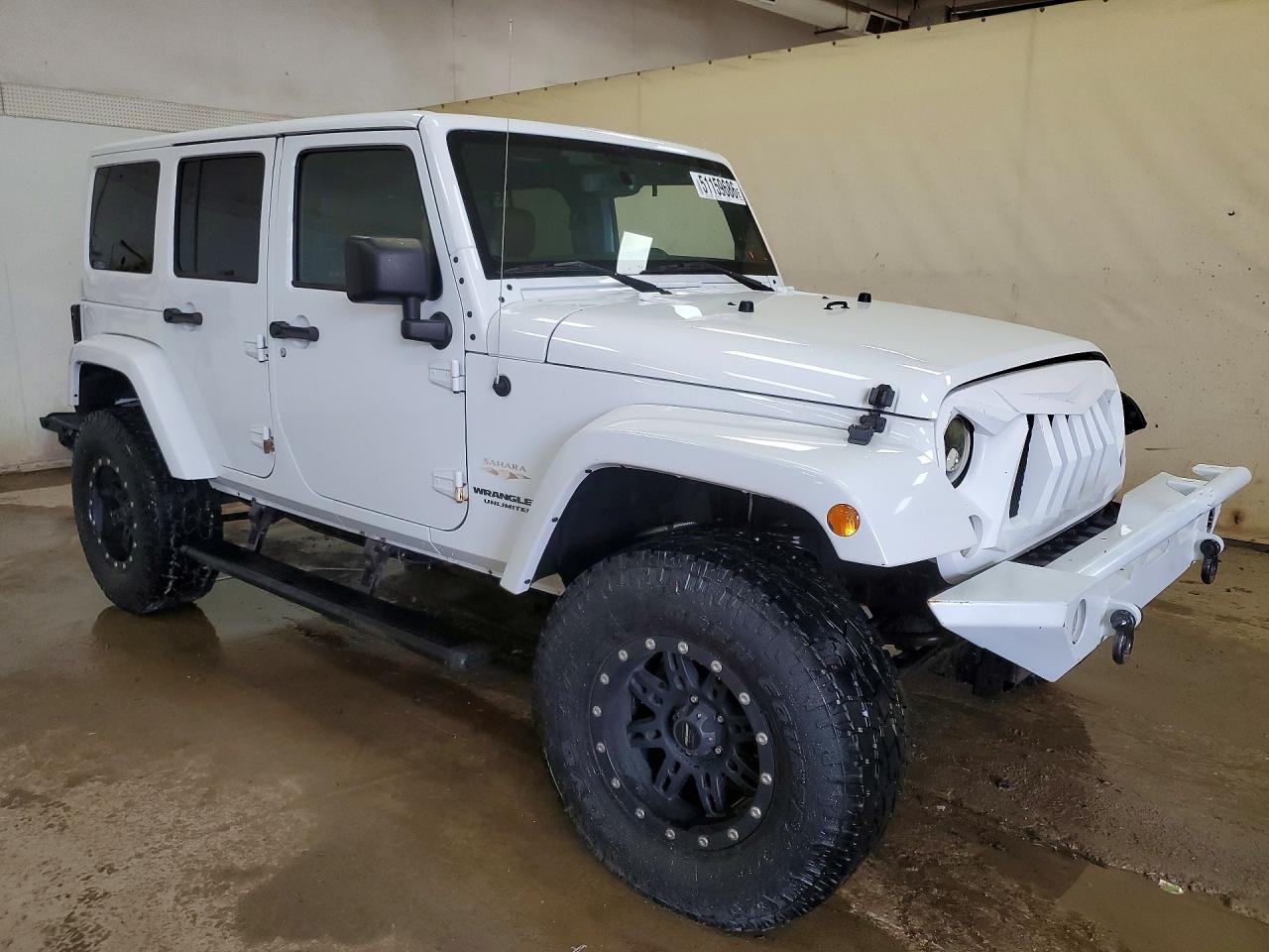 2014 Jeep Wrangler Unlimited Sahara - Image 4