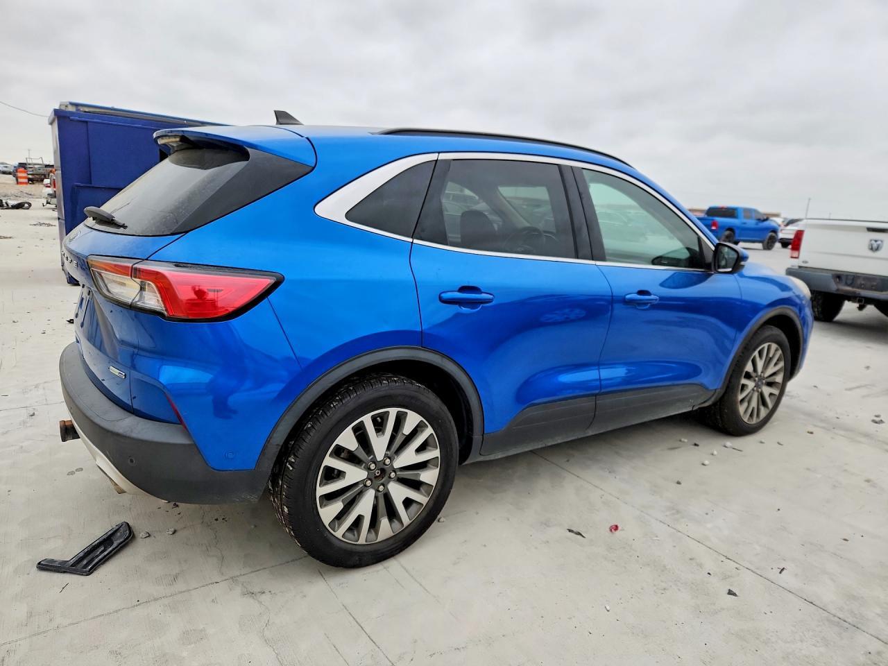 2020 Ford Escape Titanium - Фото 3