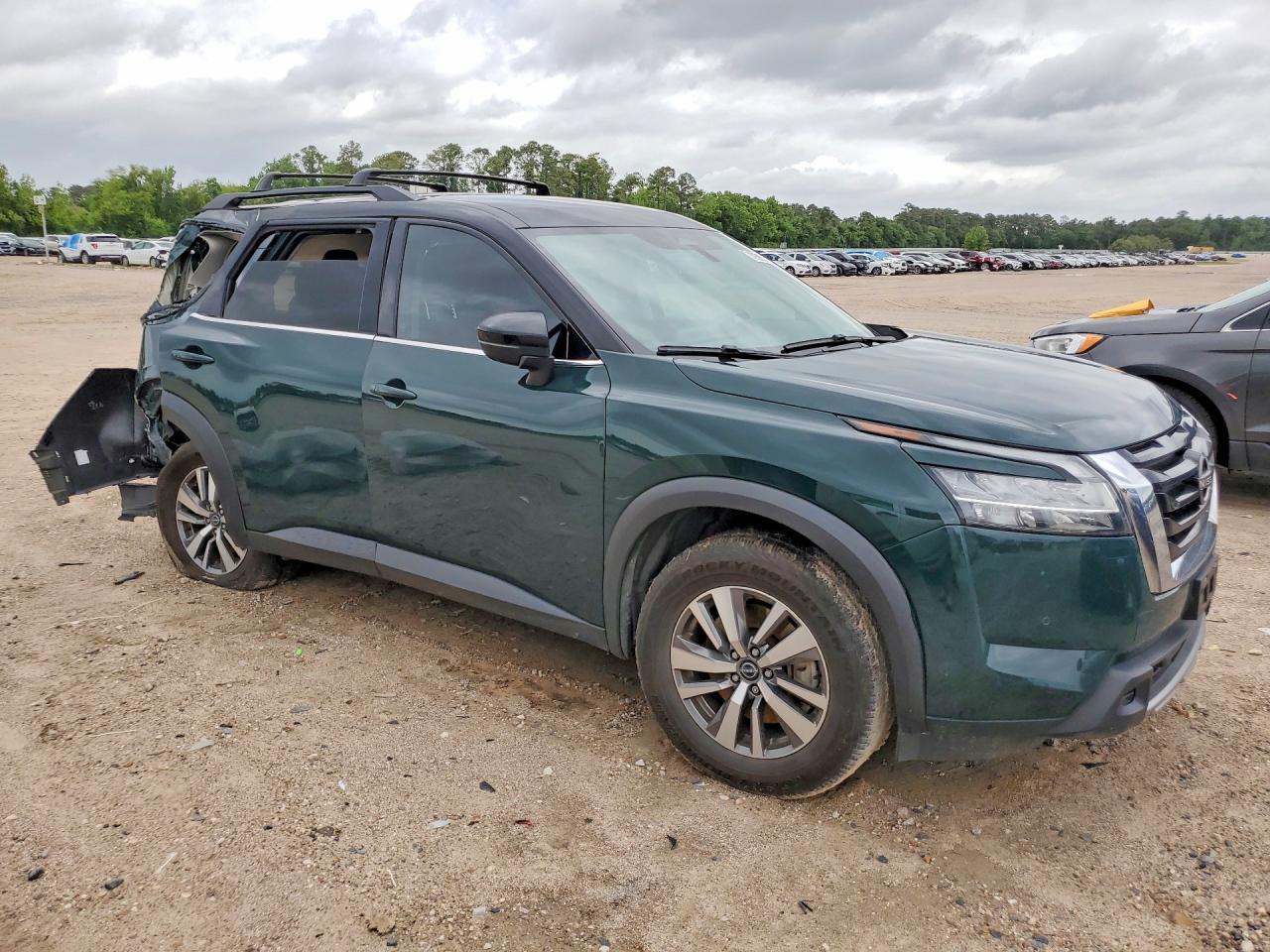 2023 Nissan Pathfinder Sl - Image 4
