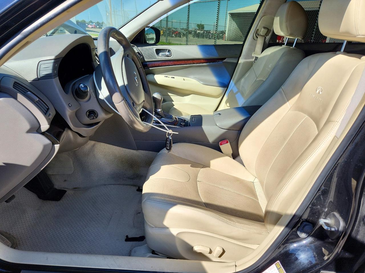 2012 Infiniti G37 - Image 7