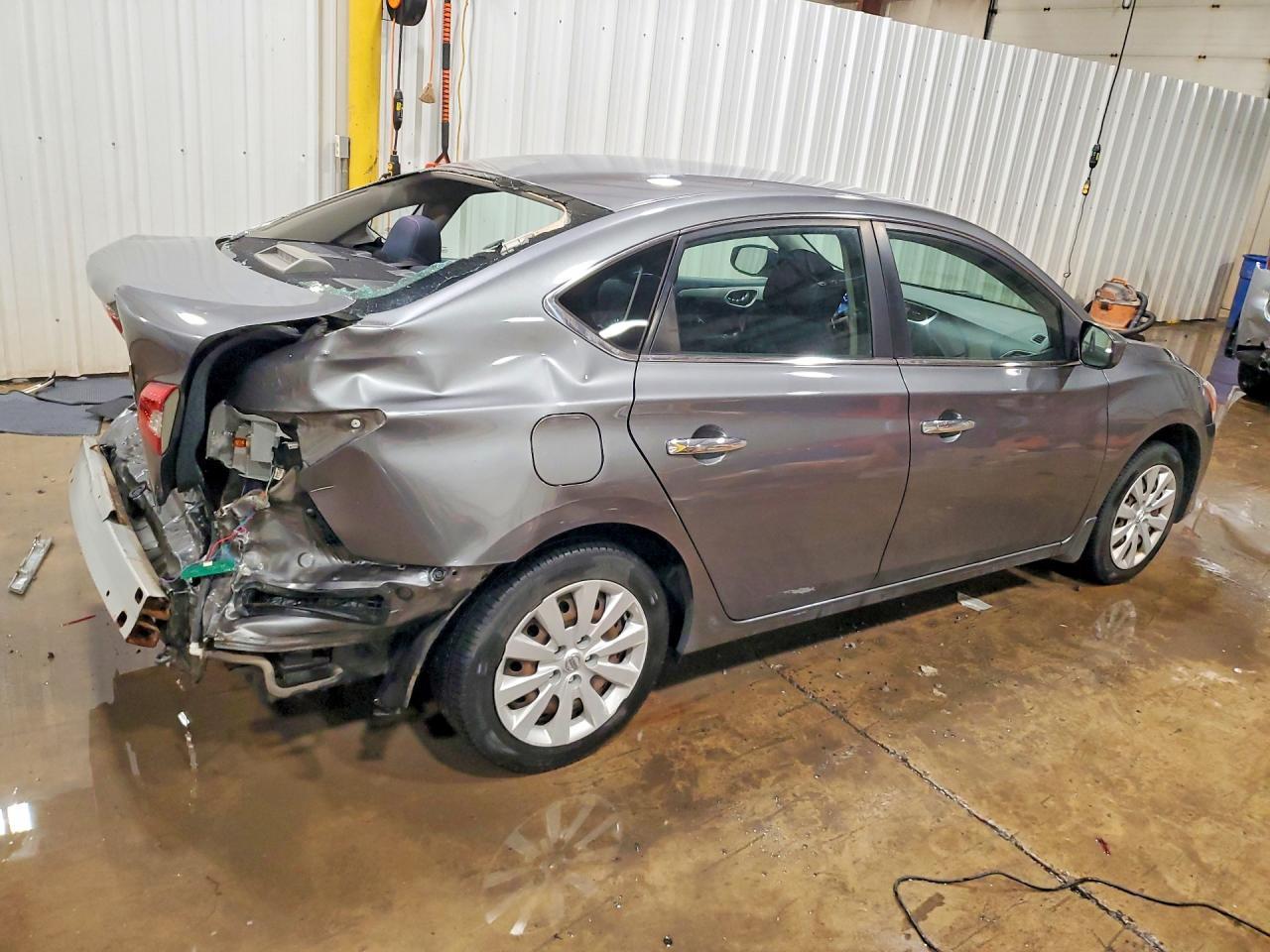 2015 Nissan Sentra S - Фото 3