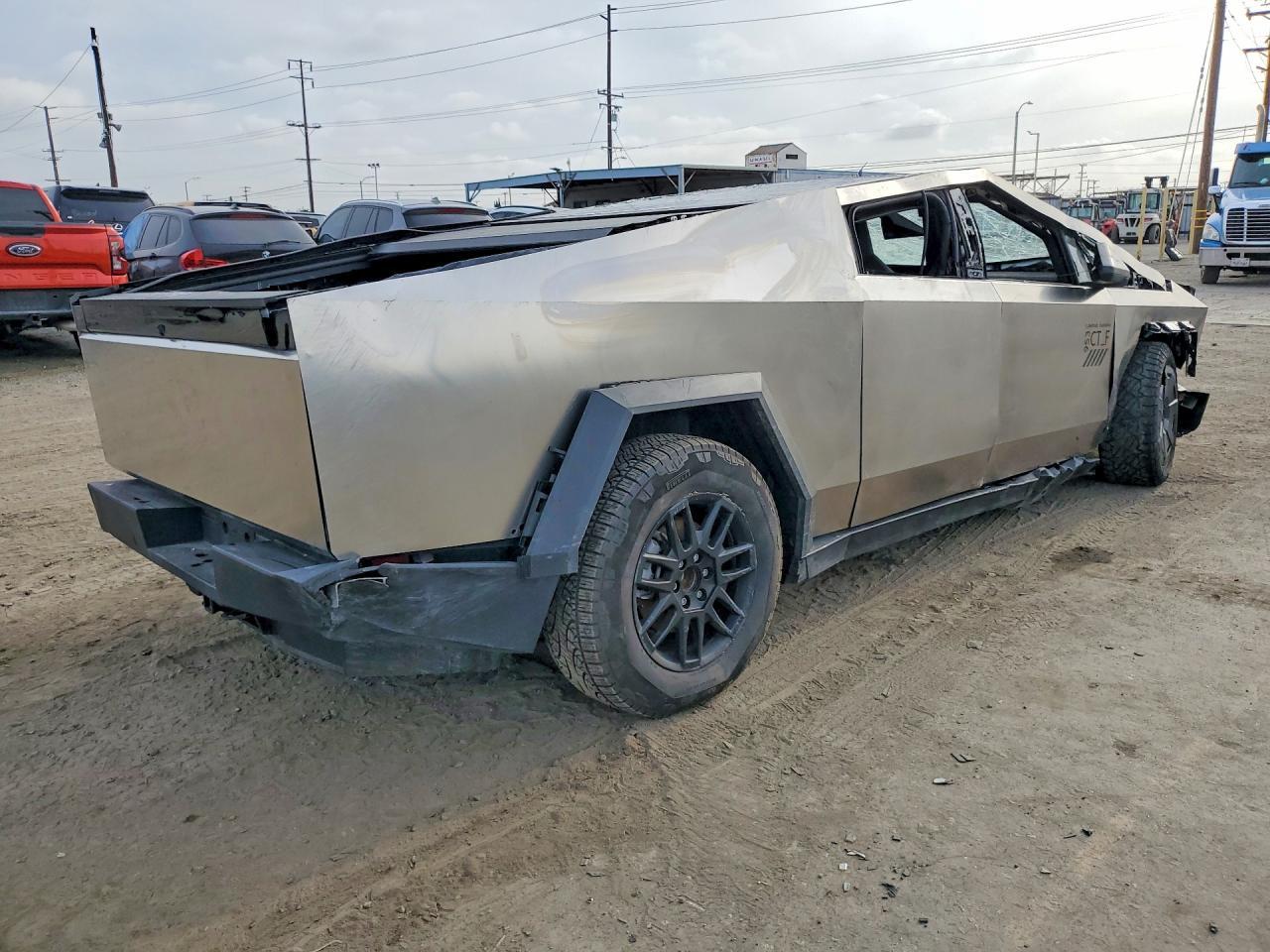 2025 Tesla Cybertruck - Image 3