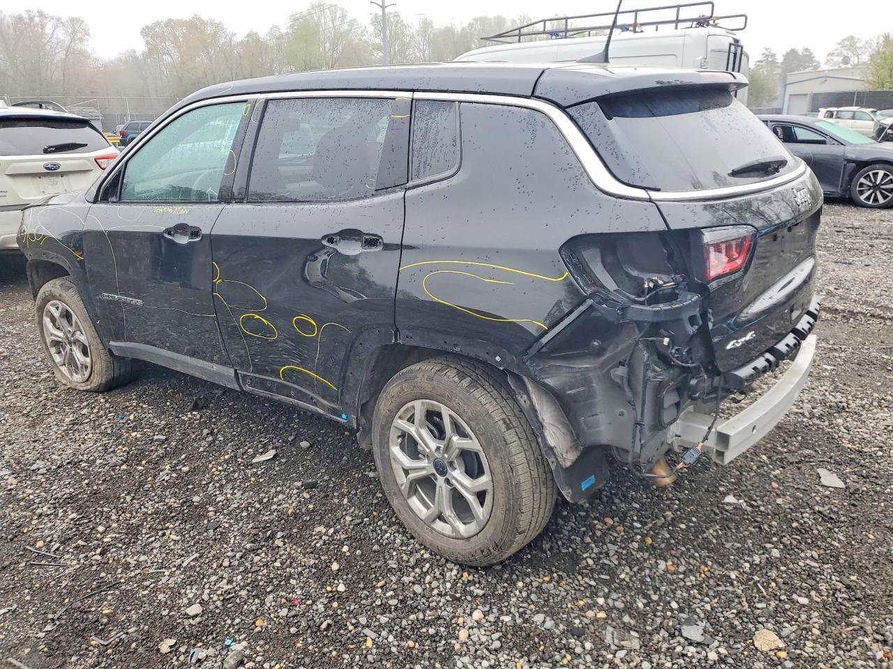 2025 Jeep Compass Sport - Фото 2