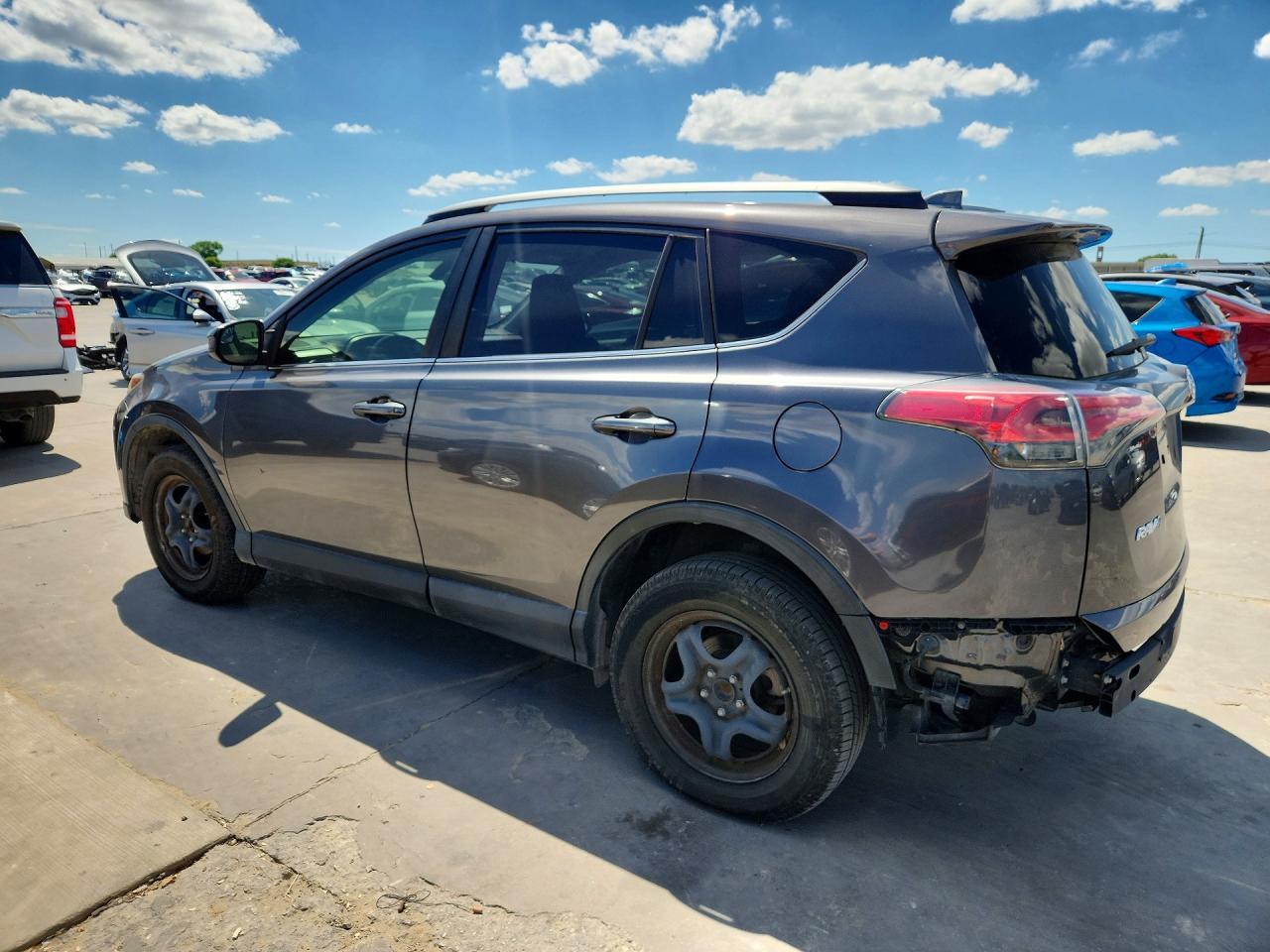 2018 Toyota Rav4 Le - Фото 2