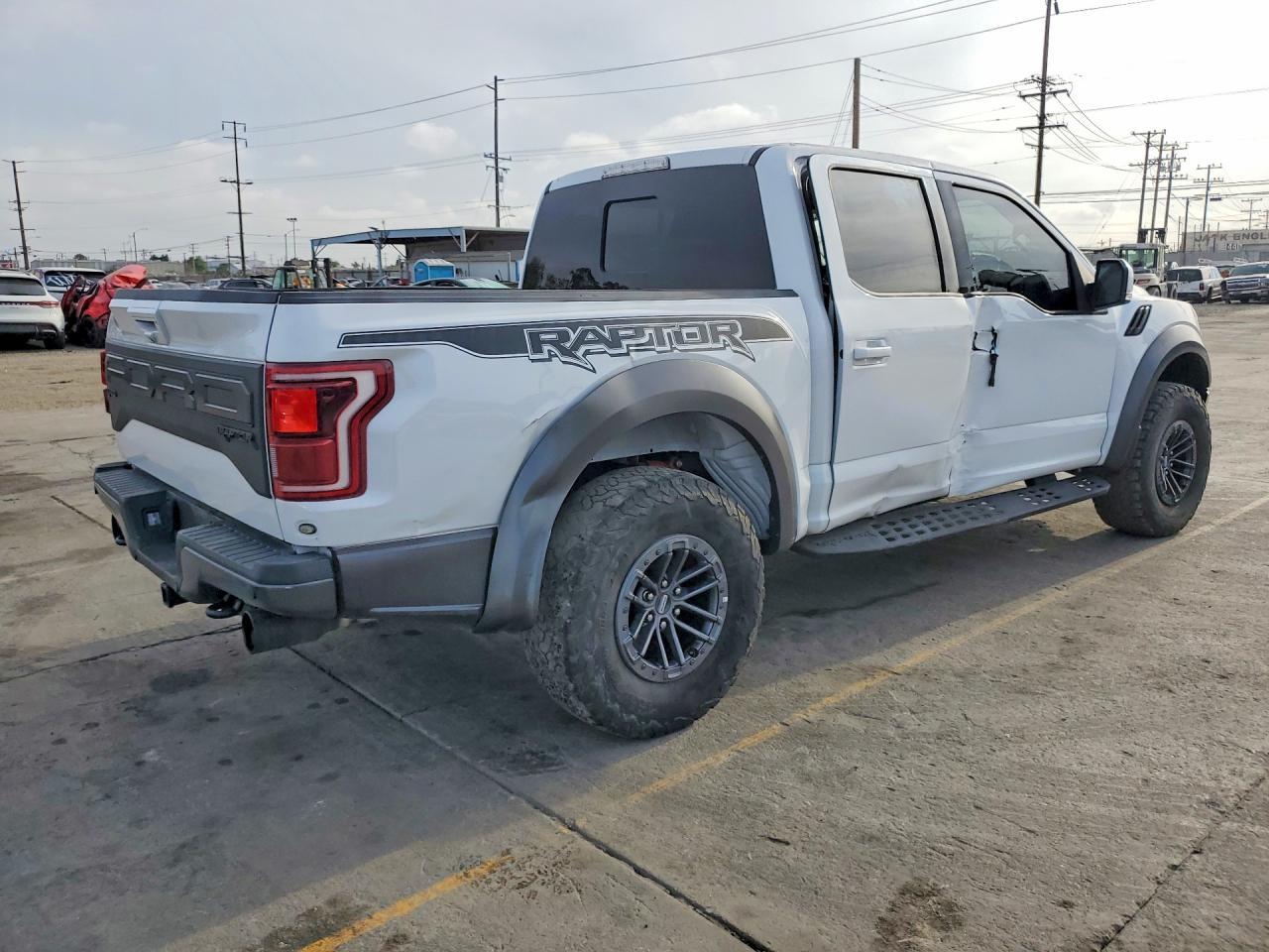 2019 Ford F150 Raptor - Фото 3