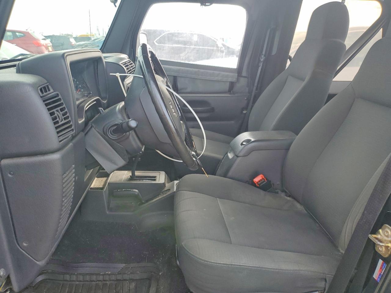 2006 Jeep Wrangler X - Image 7