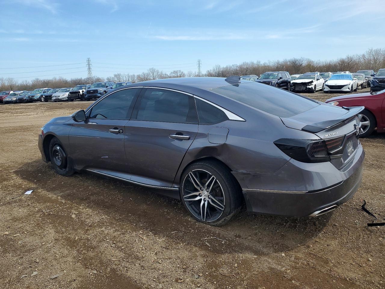 2021 Honda Accord Touring - Фото 2