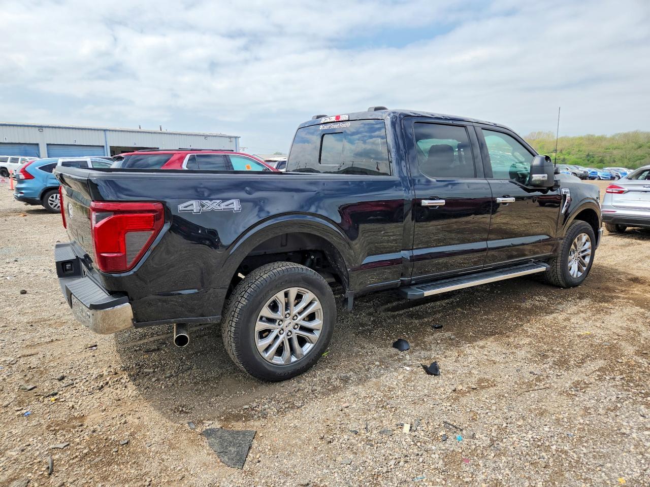 2024 Ford F150 Xlt - Фото 3