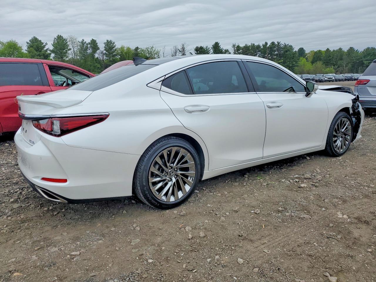 2025 Lexus Es 350 Ultra Luxury - Image 3