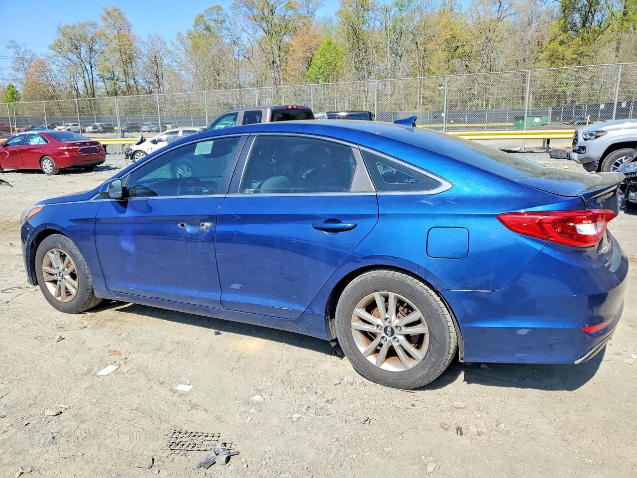 2017 Hyundai Sonata Se - Фото 2