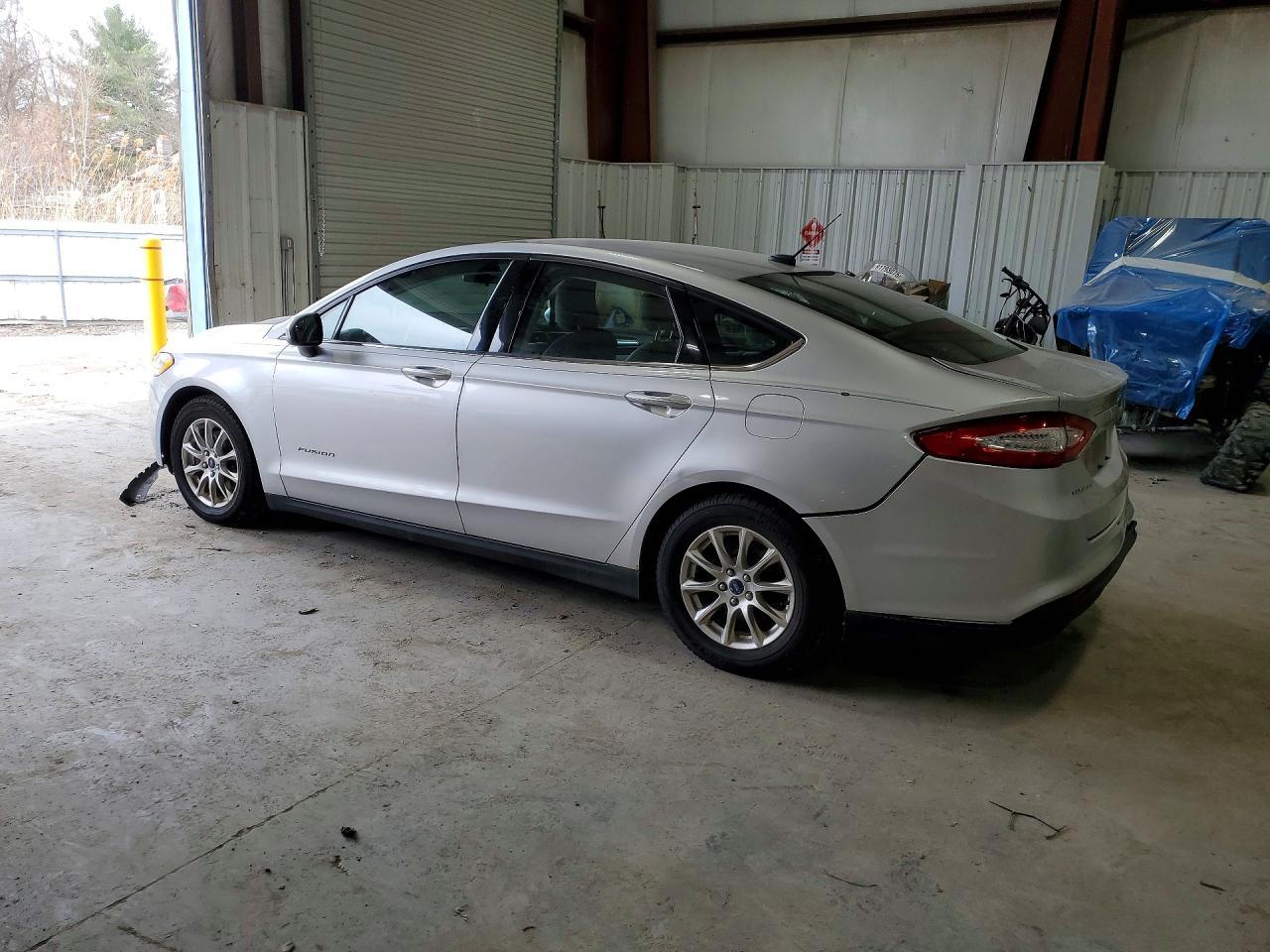 2015 Ford Fusion S - Image 2