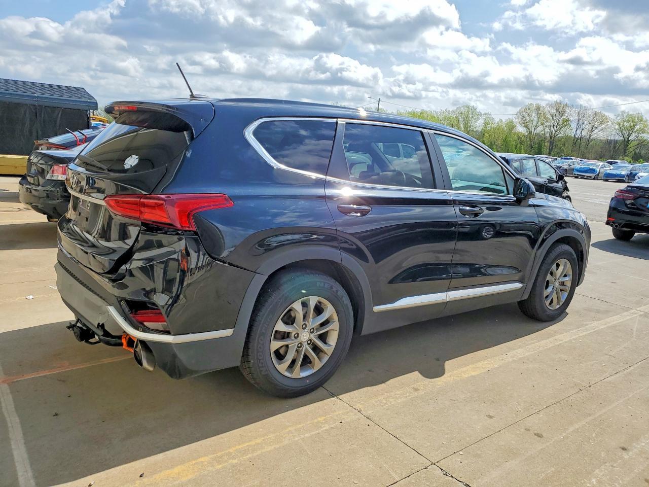 2020 Hyundai Santa Fe Se - Фото 3