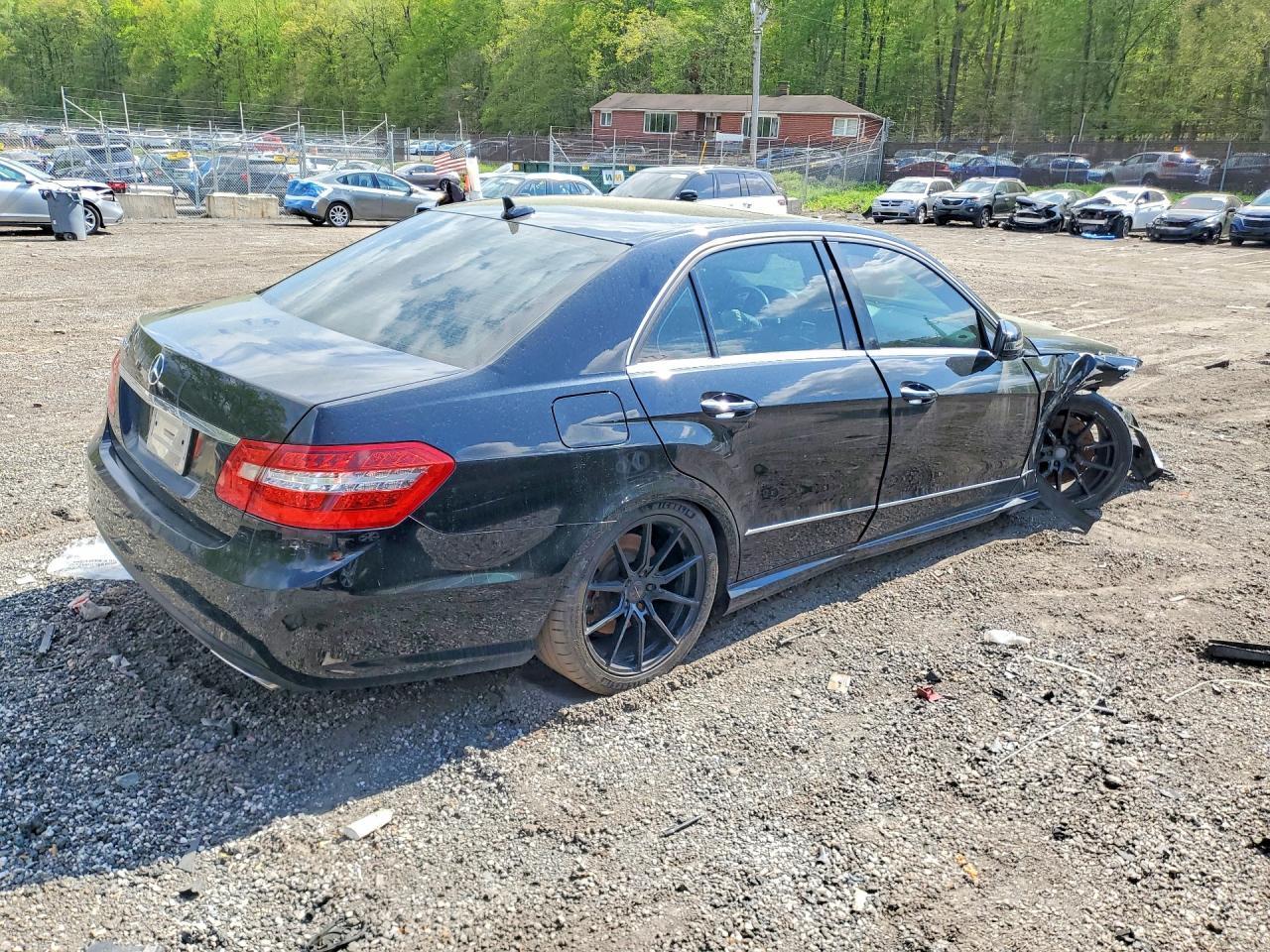 2011 Mercedes-Benz E 550 - Image 3