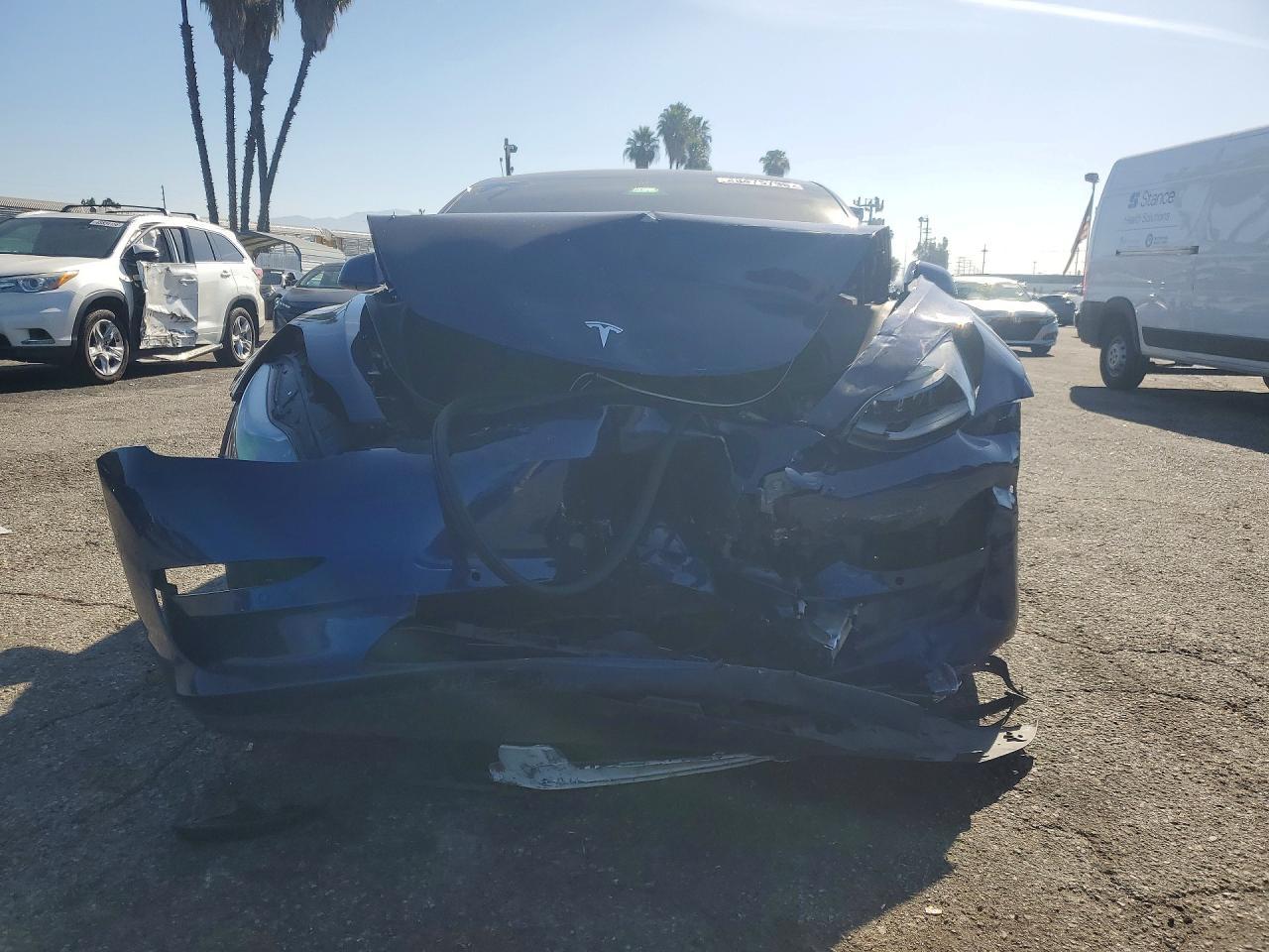 2021 Tesla Model 3 - Фото 5