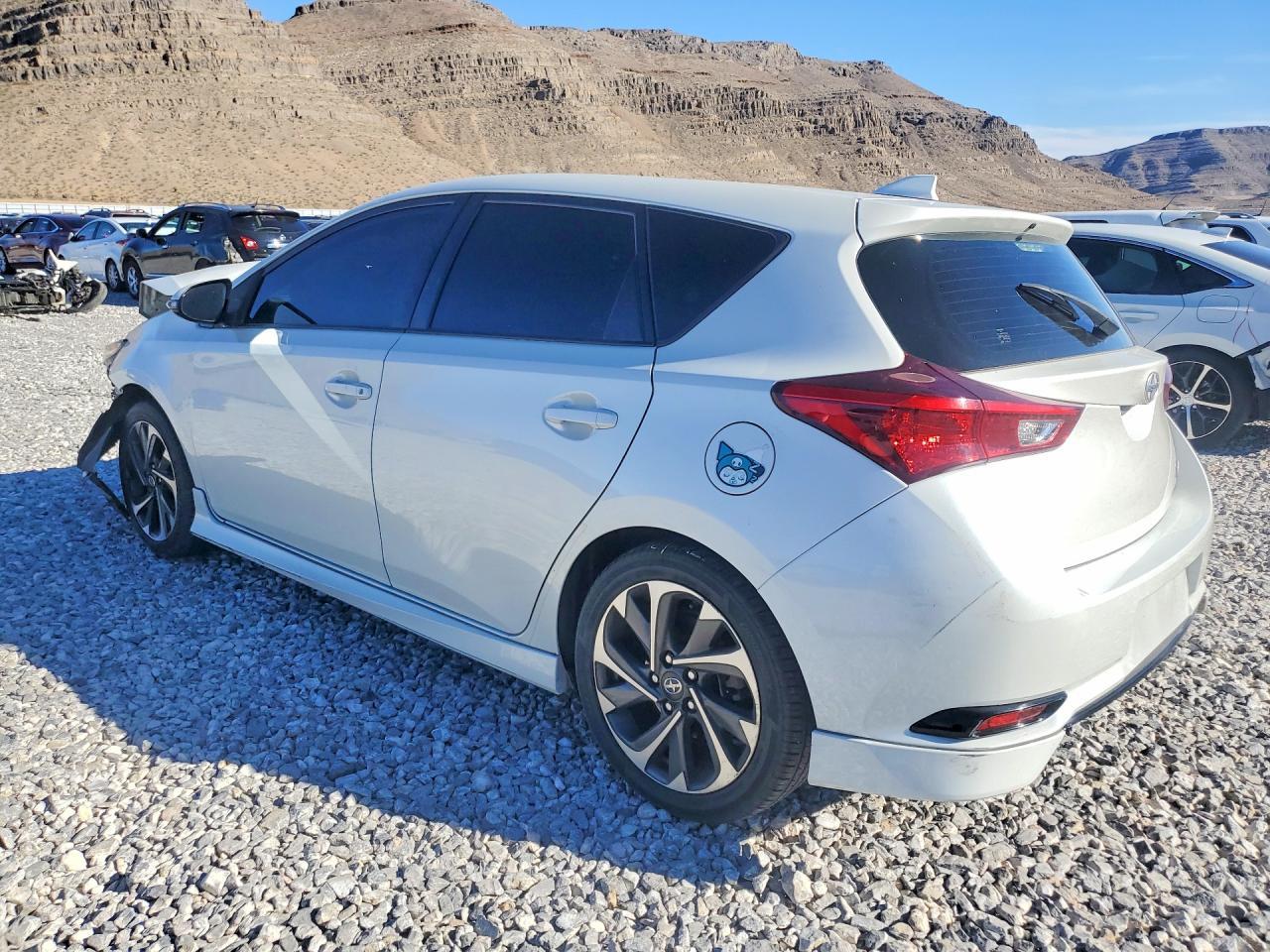 2016 Scion Im Base - Image 2