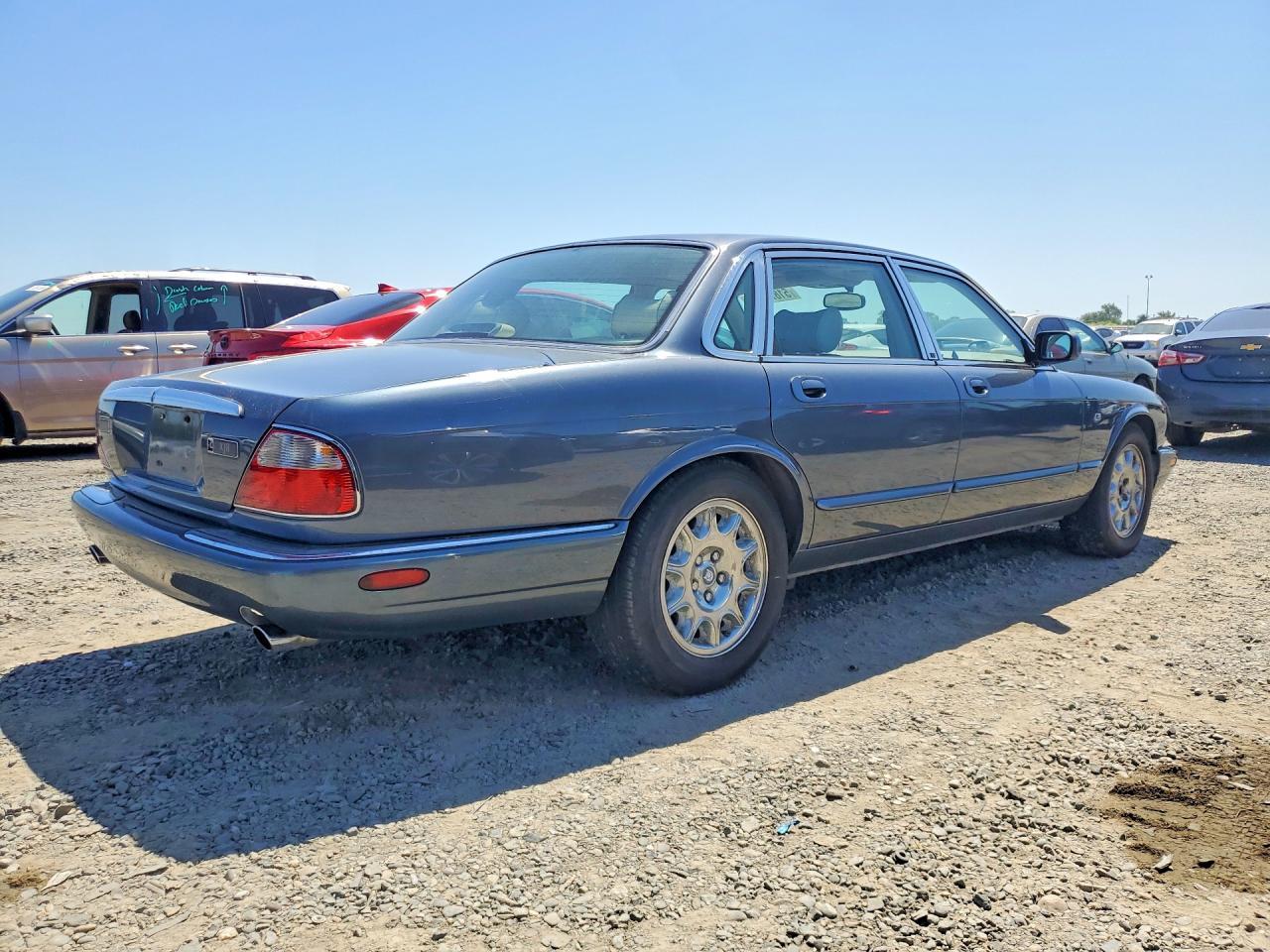 1998 Jaguar Xj8 - Image 3