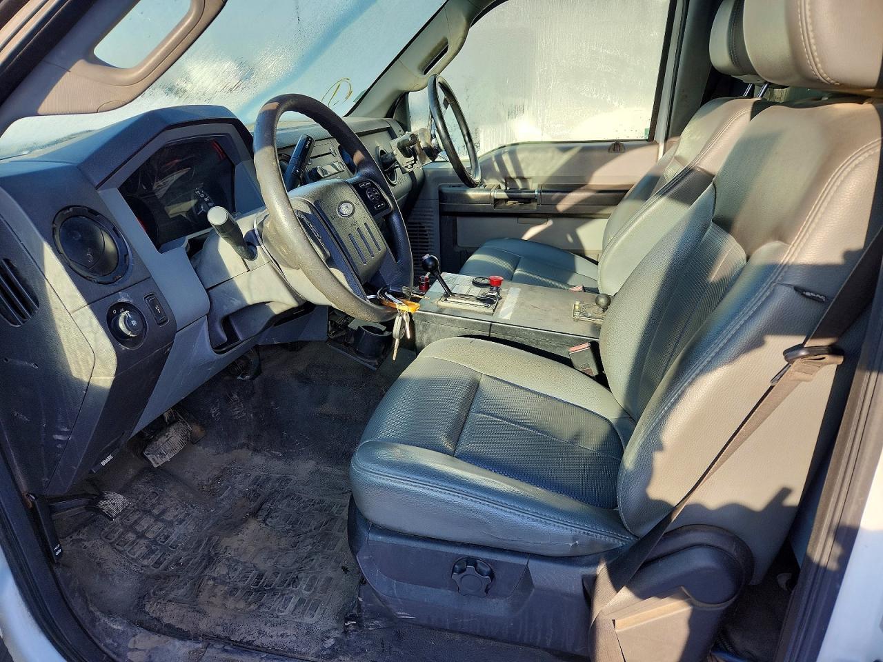 2011 Ford F550 Super Duty - Image 7