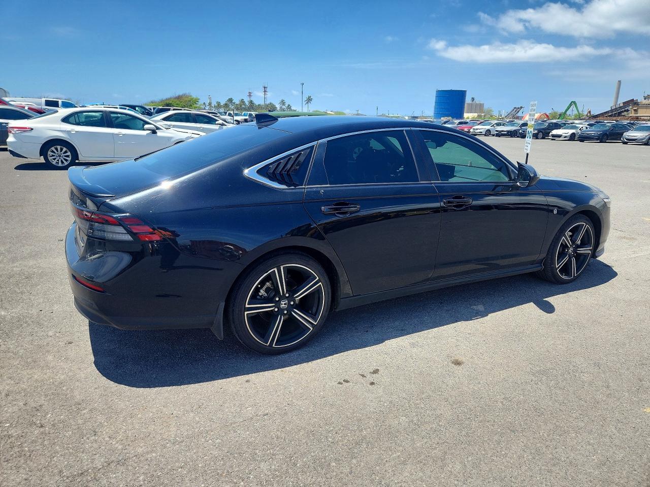 2024 Honda Accord Hybrid Sport - Image 3