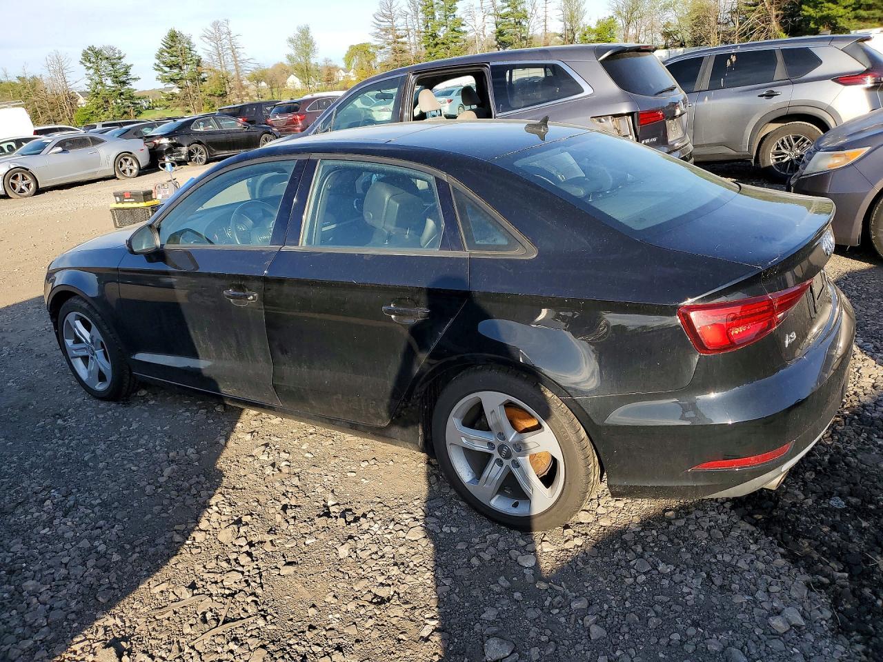 2017 Audi A3 Premium - Фото 2