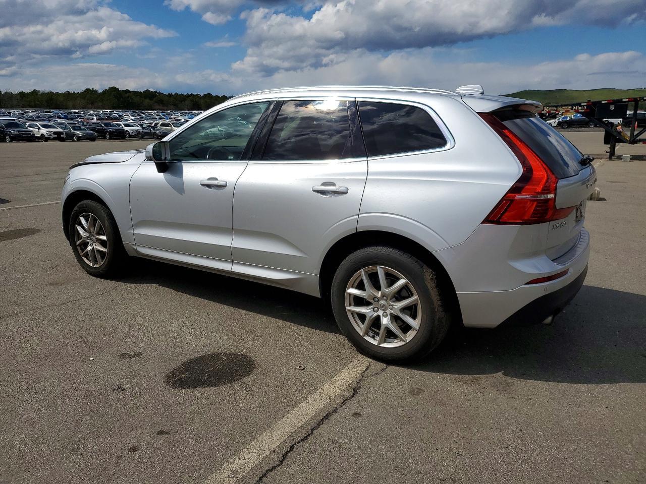 2020 Volvo Xc60 T5 Momentum - Фото 2