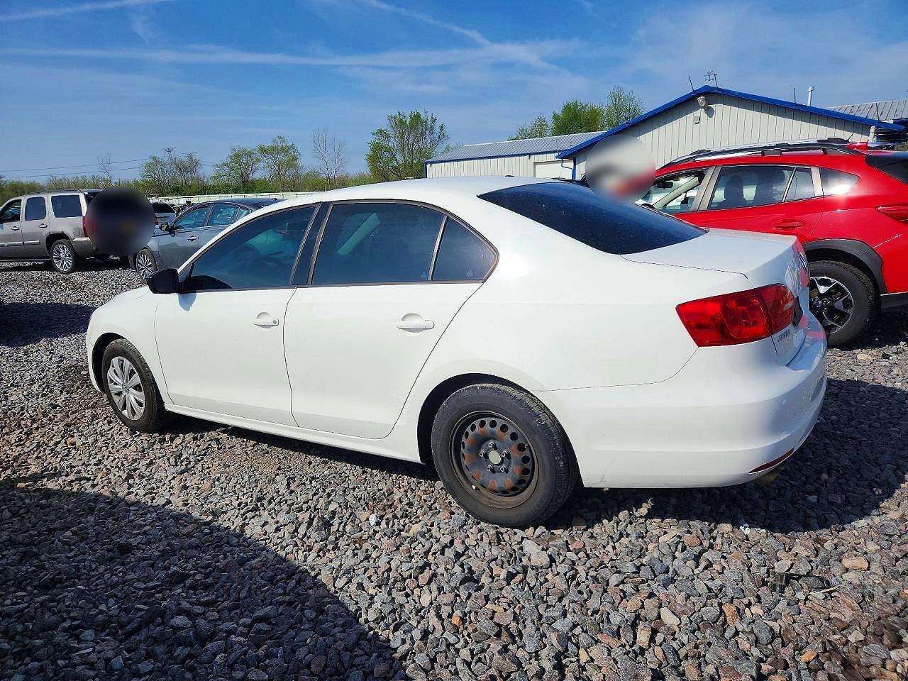 2013 Volkswagen Jetta Base - Фото 2