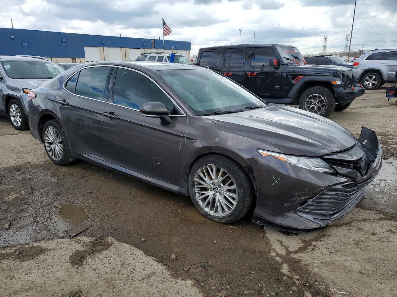 2018 Toyota Camry Xle V6 - Фото 4