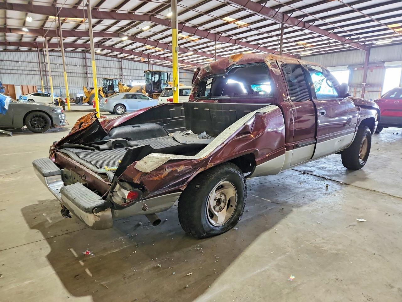 2001 Dodge Ram 1500 - Фото 3