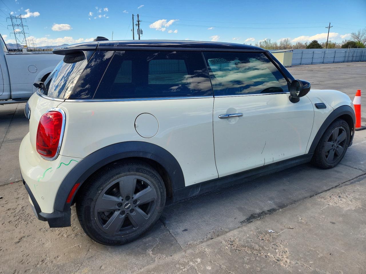 2022 Mini Cooper - Фото 3