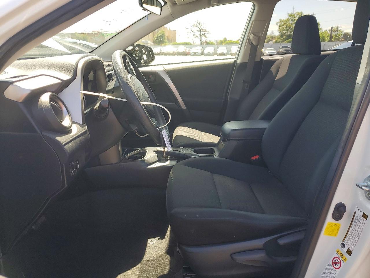 2016 Toyota Rav4 Le - Image 7