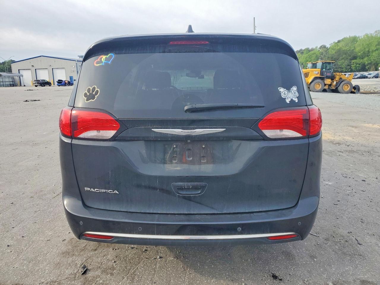 2017 Chrysler Pacifica Touring L Plus - Фото 6