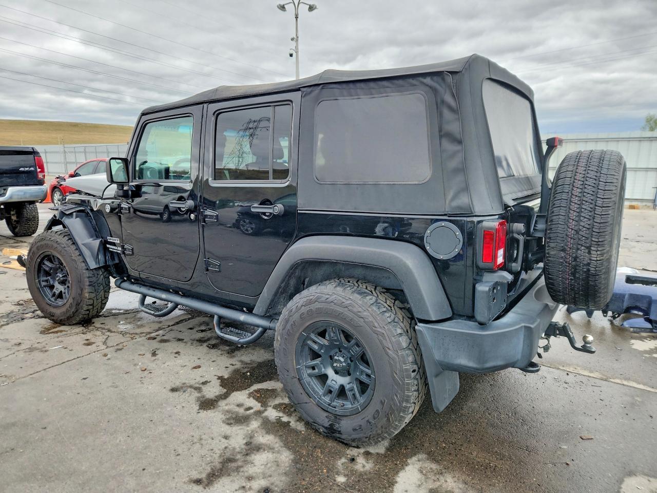2017 Jeep Wrangler Unlimited Sport - Фото 2