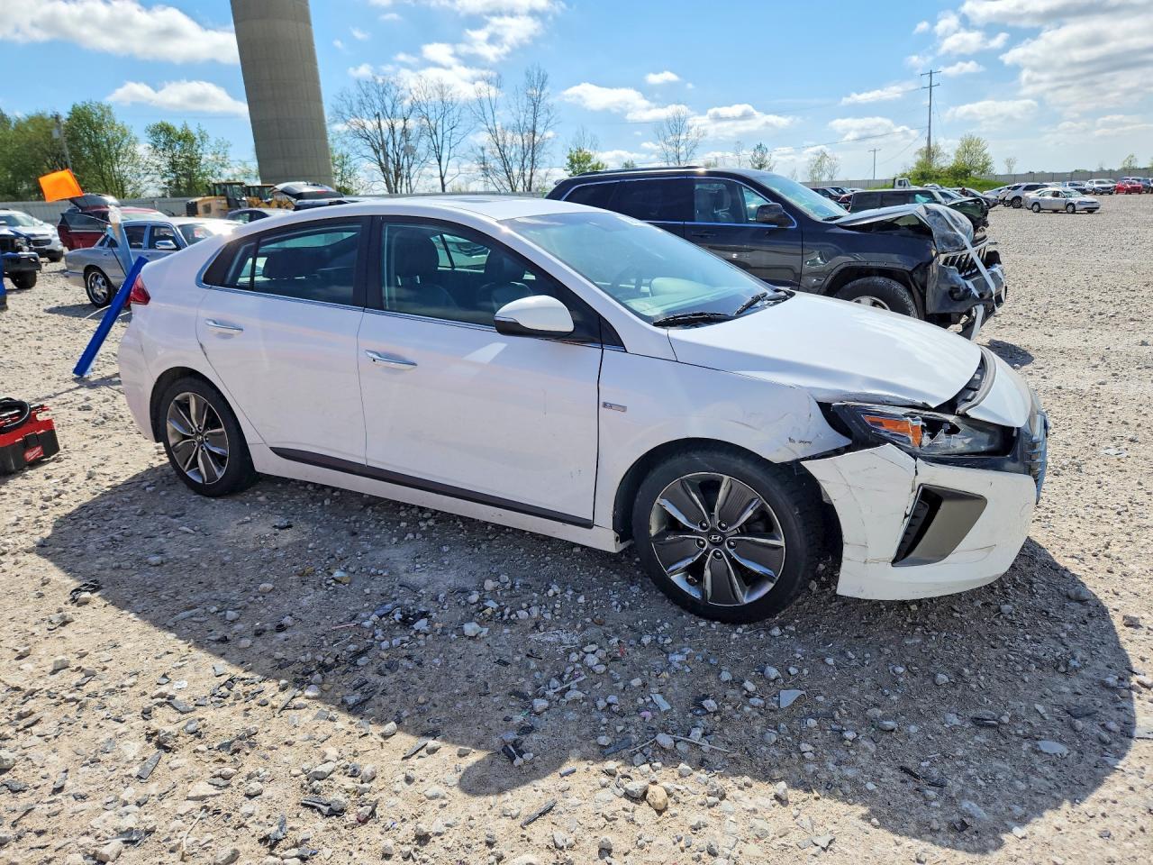 2018 Hyundai Ioniq Limited - Image 4