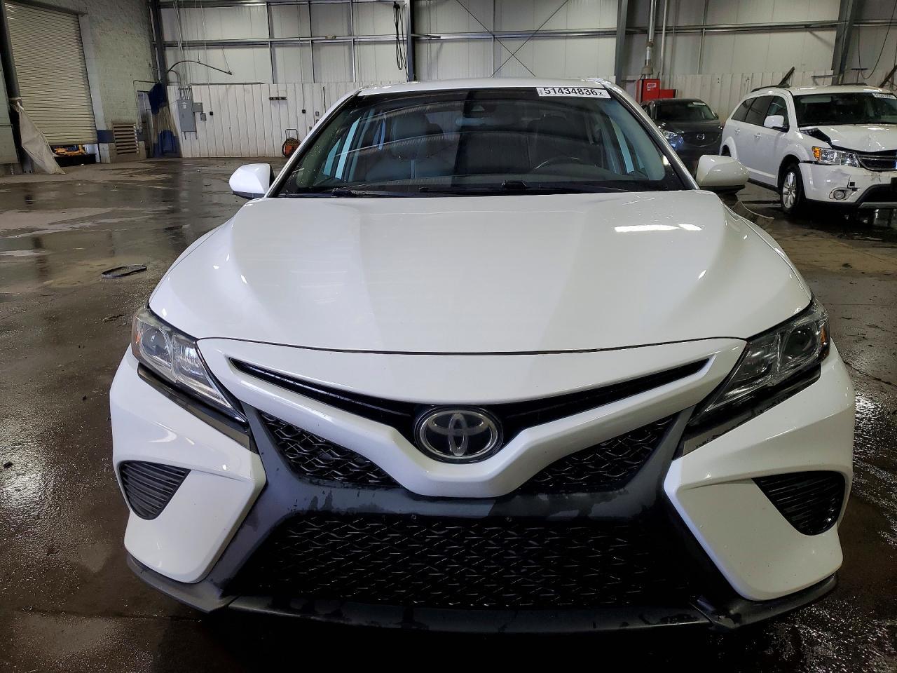 2019 Toyota Camry Se - Image 5