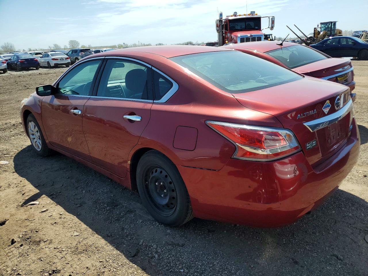 2014 Nissan Altima 2.5 S - Фото 2