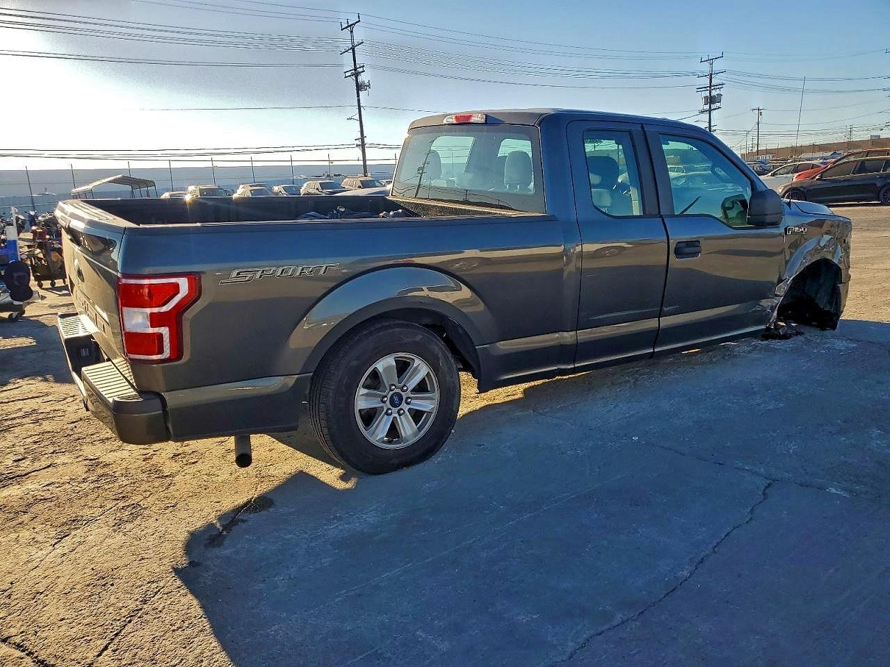 2018 Ford F150 Super Cab - Image 3