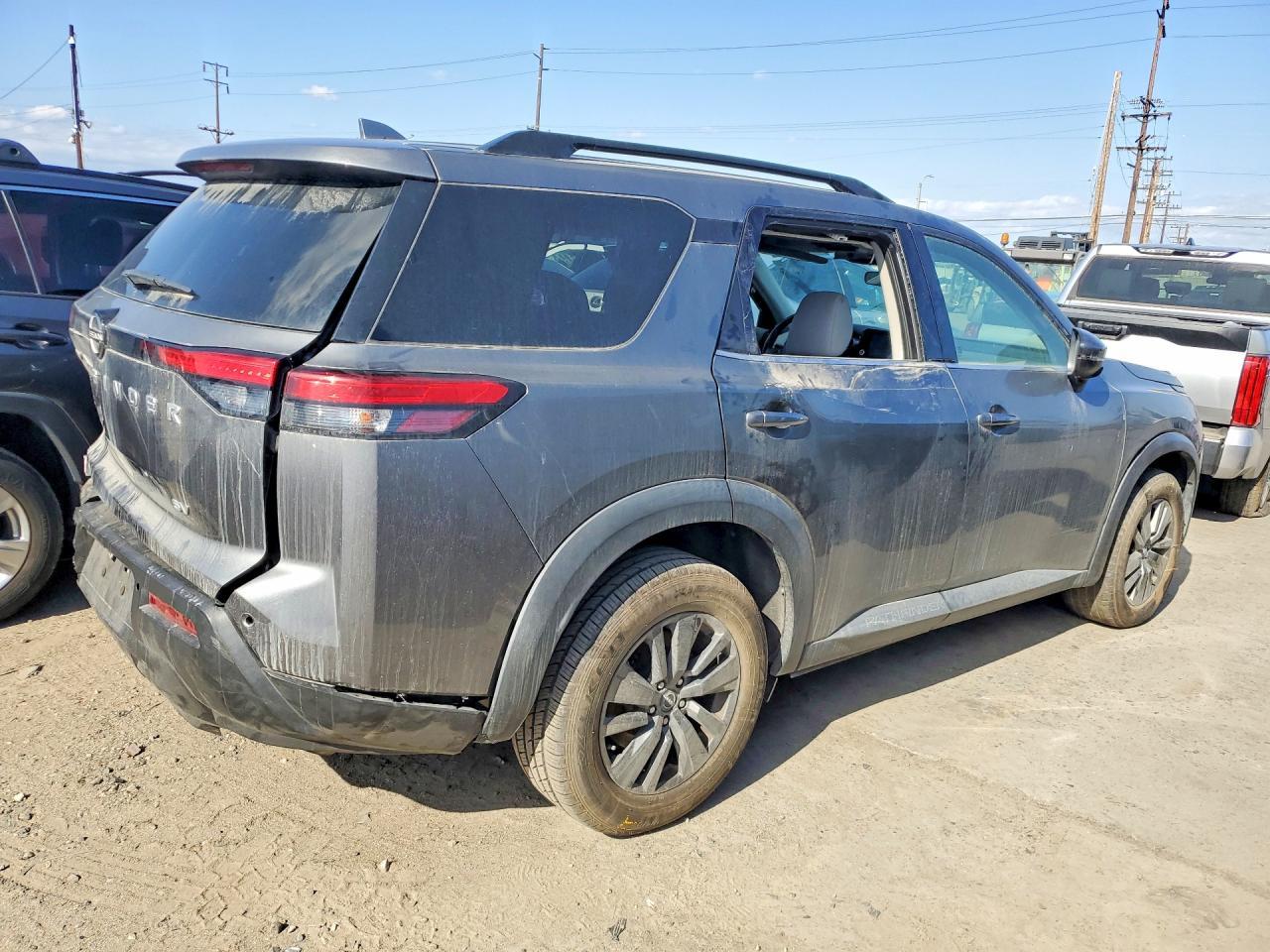 2022 Nissan Pathfinder Sv - Image 3