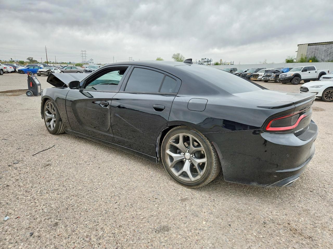 2016 Dodge Charger Sxt - Фото 2