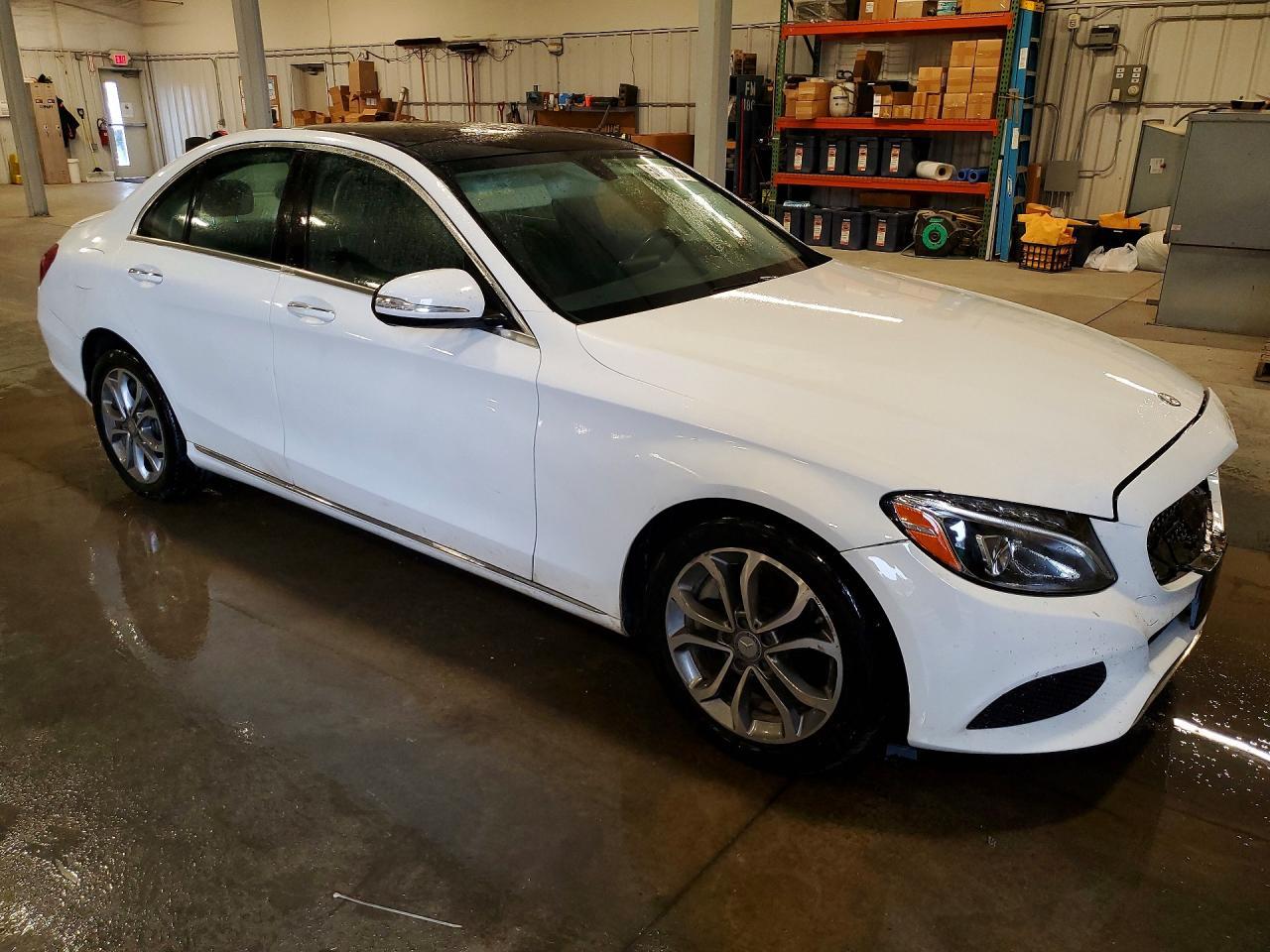 2015 Mercedes-Benz C 300 4Matic - Фото 4