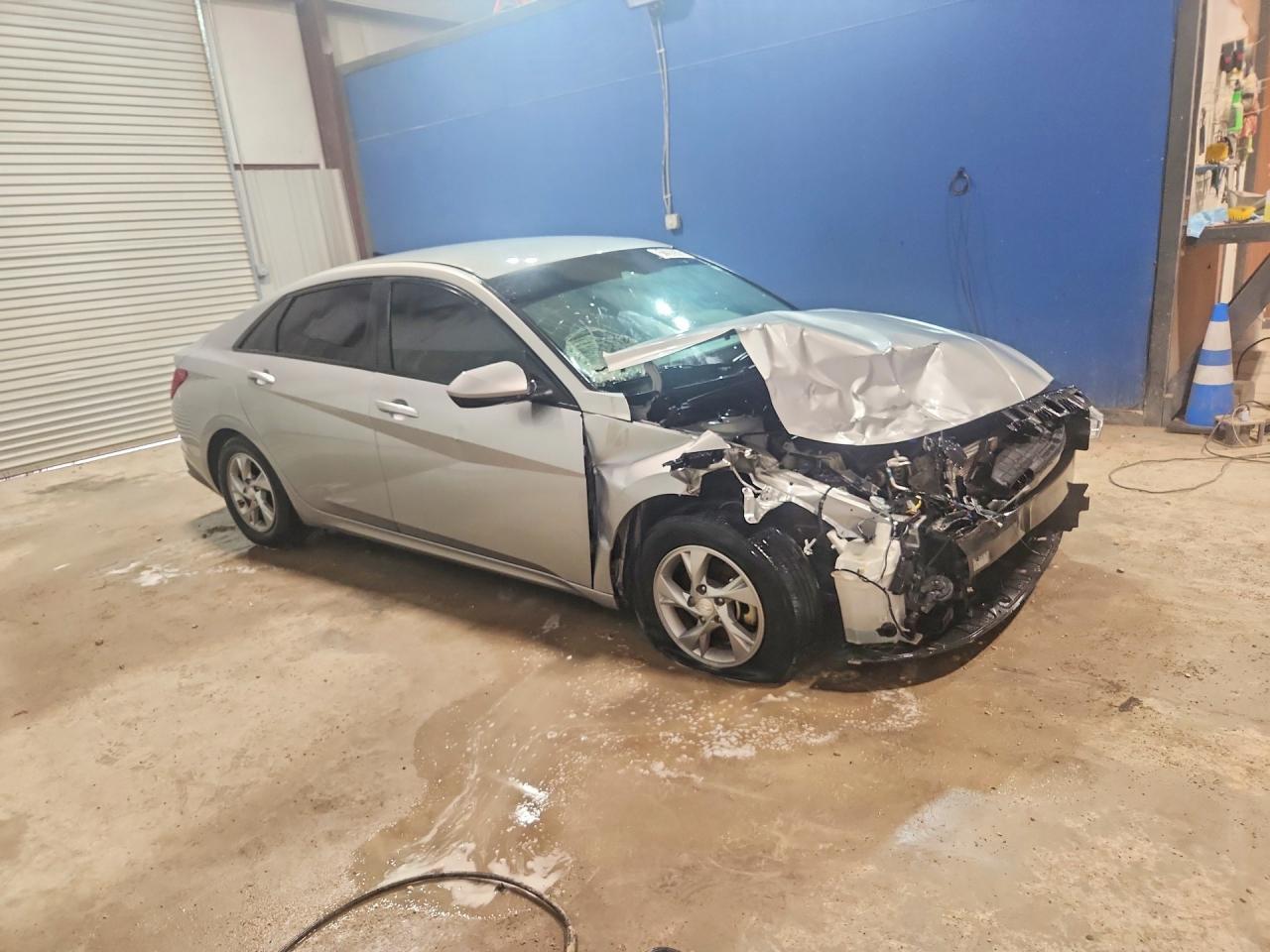 2021 Hyundai Elantra Se - Фото 4