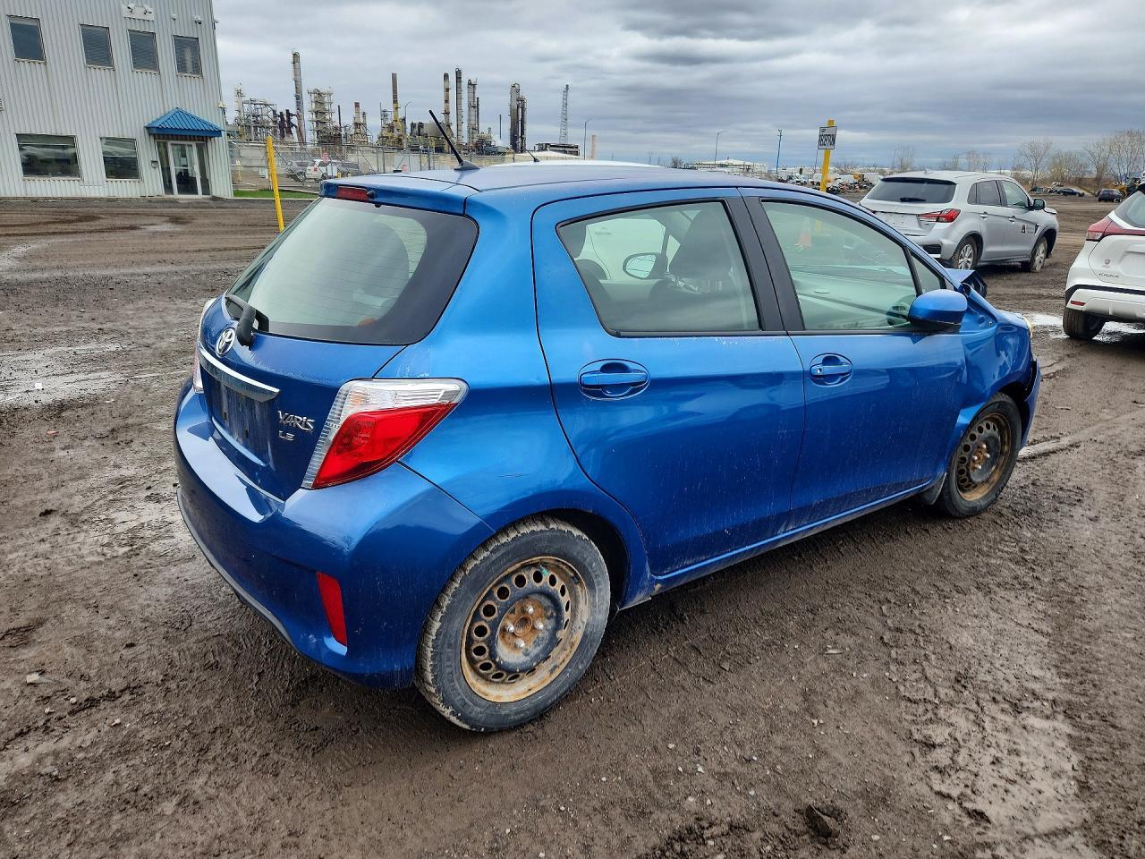 2012 Toyota Yaris 5-Door L - Фото 3