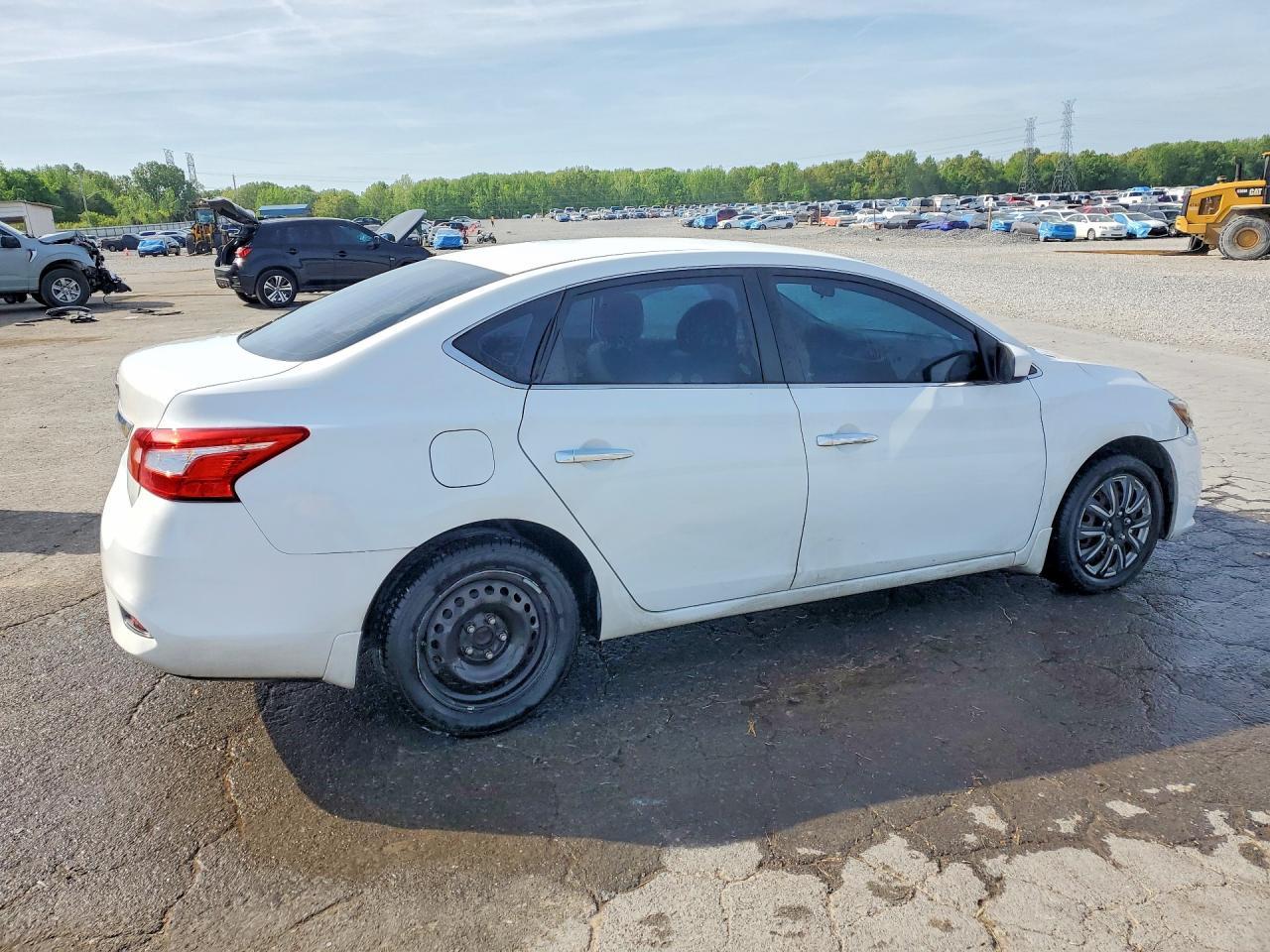 2016 Nissan Sentra S - Image 3