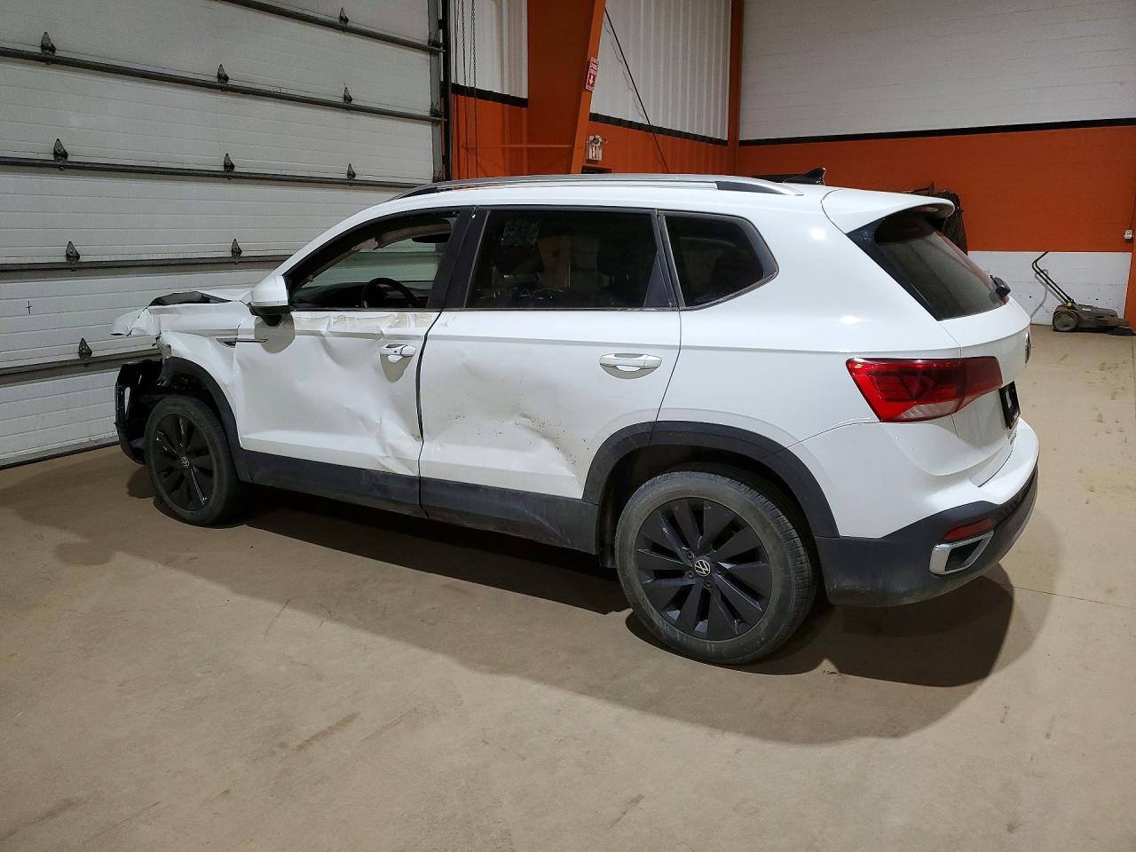2024 Volkswagen Taos Se - Фото 2
