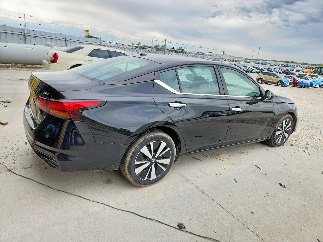 2021 Nissan Altima Sv - Image 3