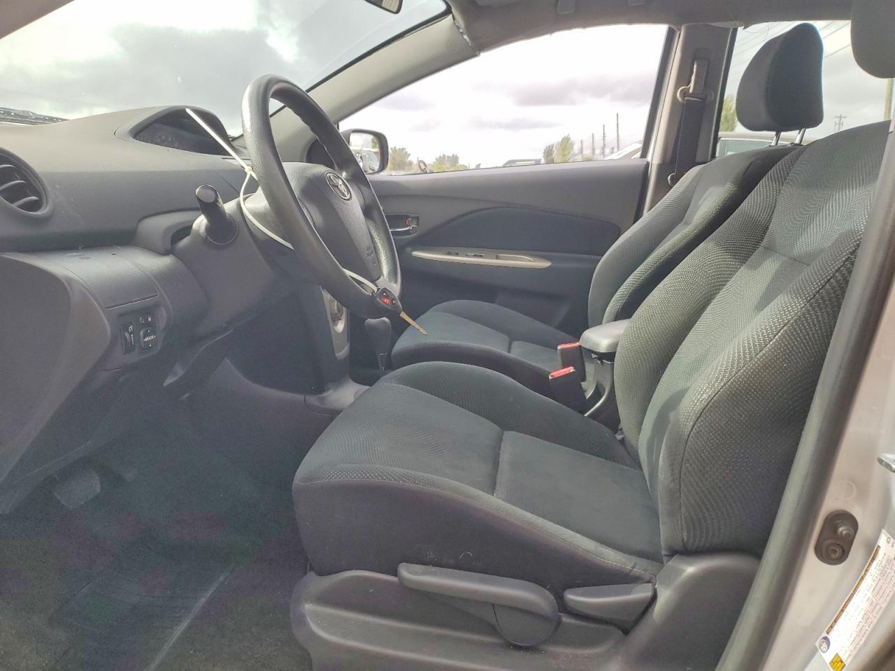 2010 Toyota Yaris Base - Image 7