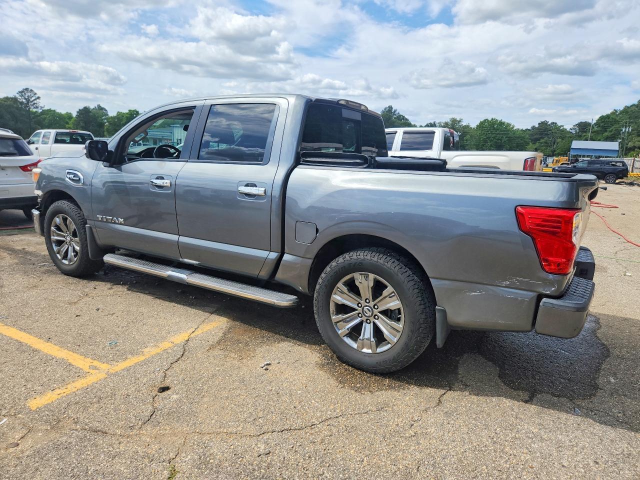 2017 Nissan Titan S - Фото 2