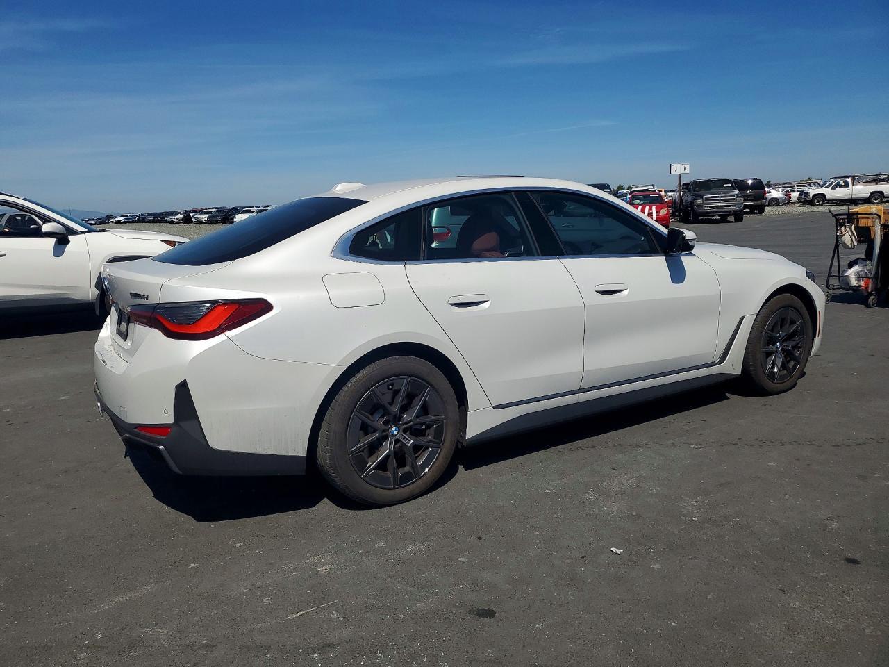 2025 BMW I4 Edrive 40 - Image 3