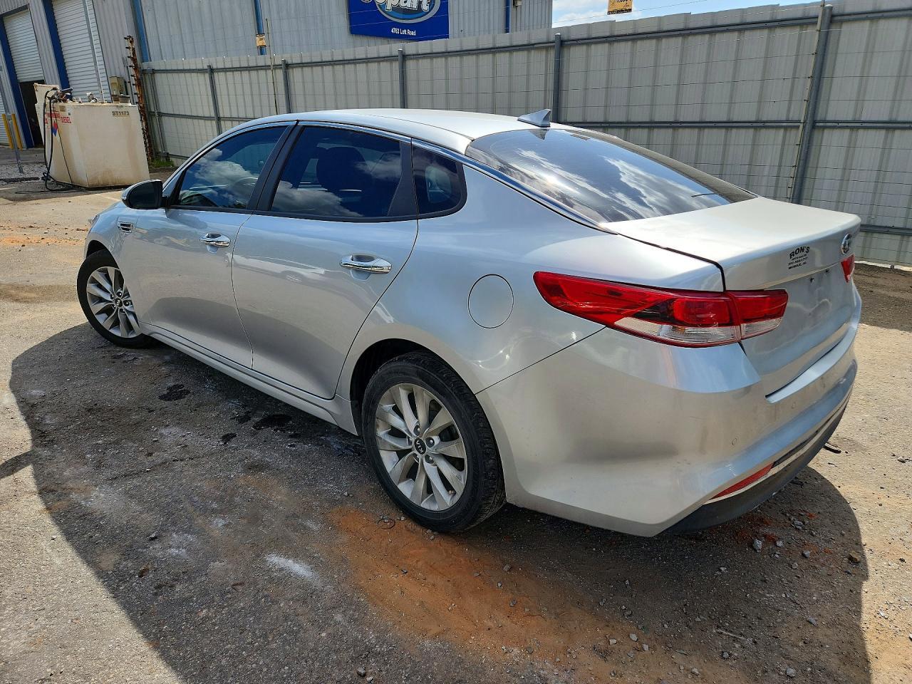 2018 Kia Optima Lx - Фото 2
