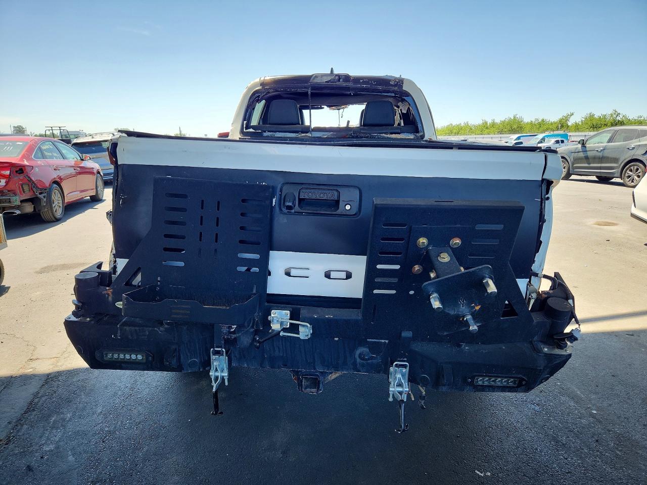 2019 Toyota Tacoma Trd Off-Road - Image 6