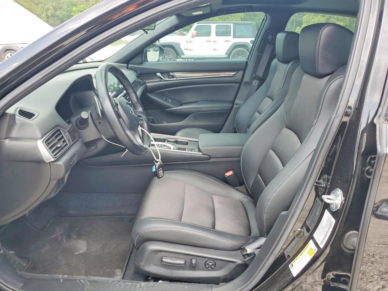 2021 Honda Accord Sport - Image 7