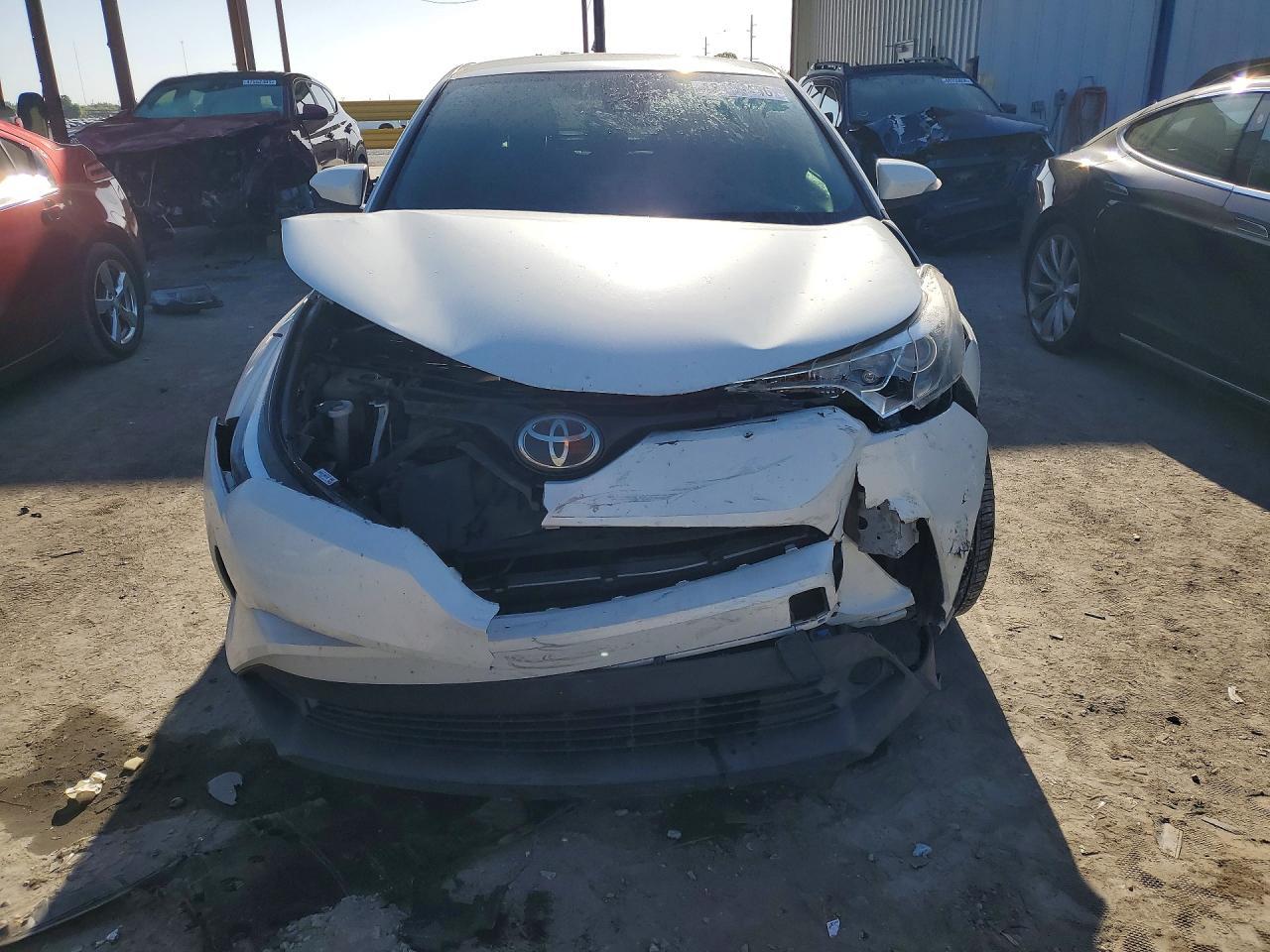 2019 Toyota C-Hr Xle - Фото 5